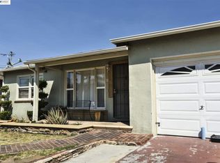 37 Parkside Ln, Pittsburg, CA