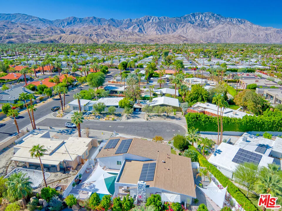 3 bed, 3.0 bath, 2470 sqft, $8,500 — Photo 4