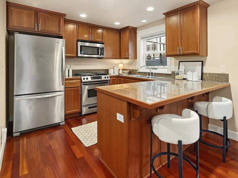 118 NW 39th St #B — Photo 12