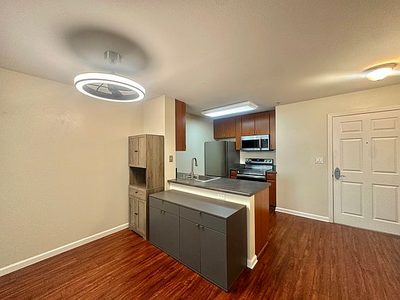 4th image of 1435 India St #617