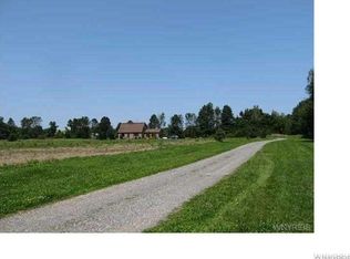 2759 Braley Rd, Ransomville, NY 14131