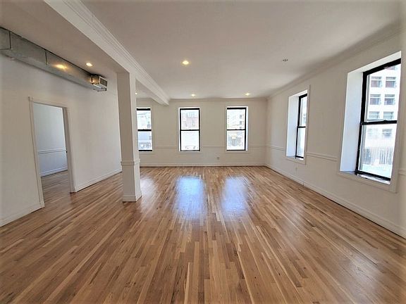 3rd image of 44 Willoughby St #1-3RDFL