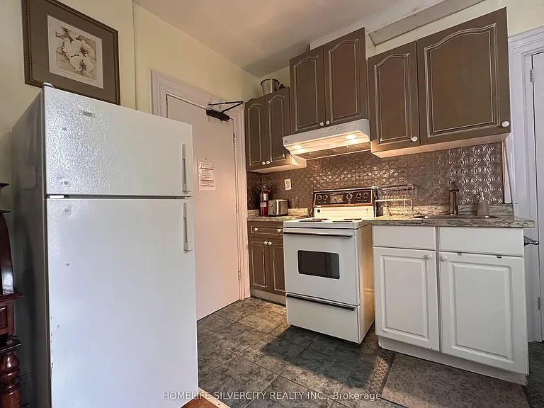 50 Nelson St W #4 — Photo 11