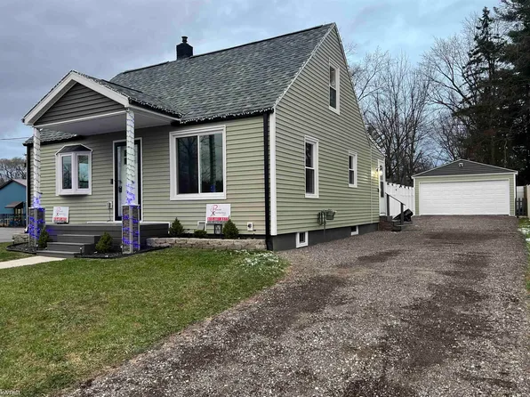 1317 Audrey St, Burton, MI 48509