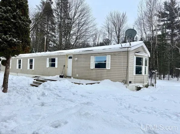 7896 O Ln, Gladstone, MI 49837