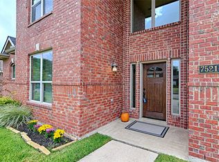 7521 Lagoon Dr, Rowlett, TX 75088