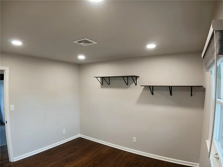 2834 Center St — Photo 23
