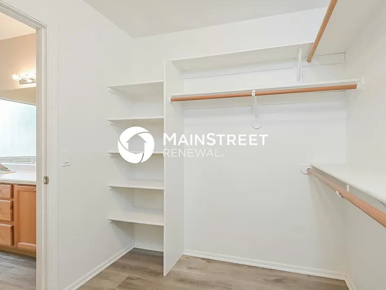 Walk In Closet