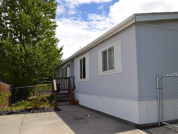 2nd image of 255 NW Golden Hills Dr Space 54