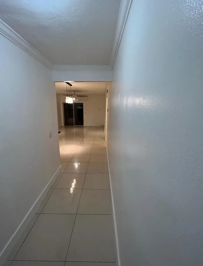 2 bed, 2.0 bath, 890 sqft, $2,050 — Photo 2