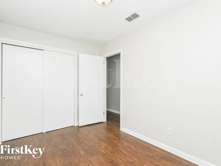 9331 Forest Hills Dr — Photo 10