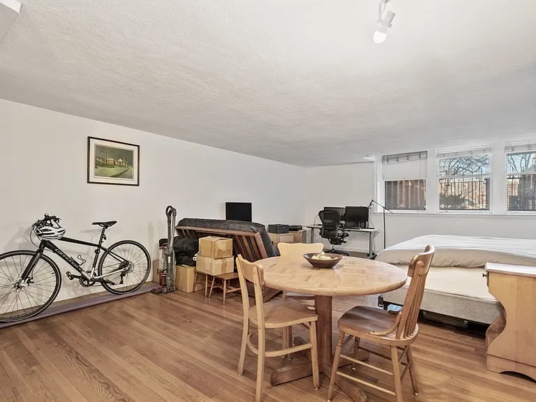 260 Beacon St #3 — Photo 4