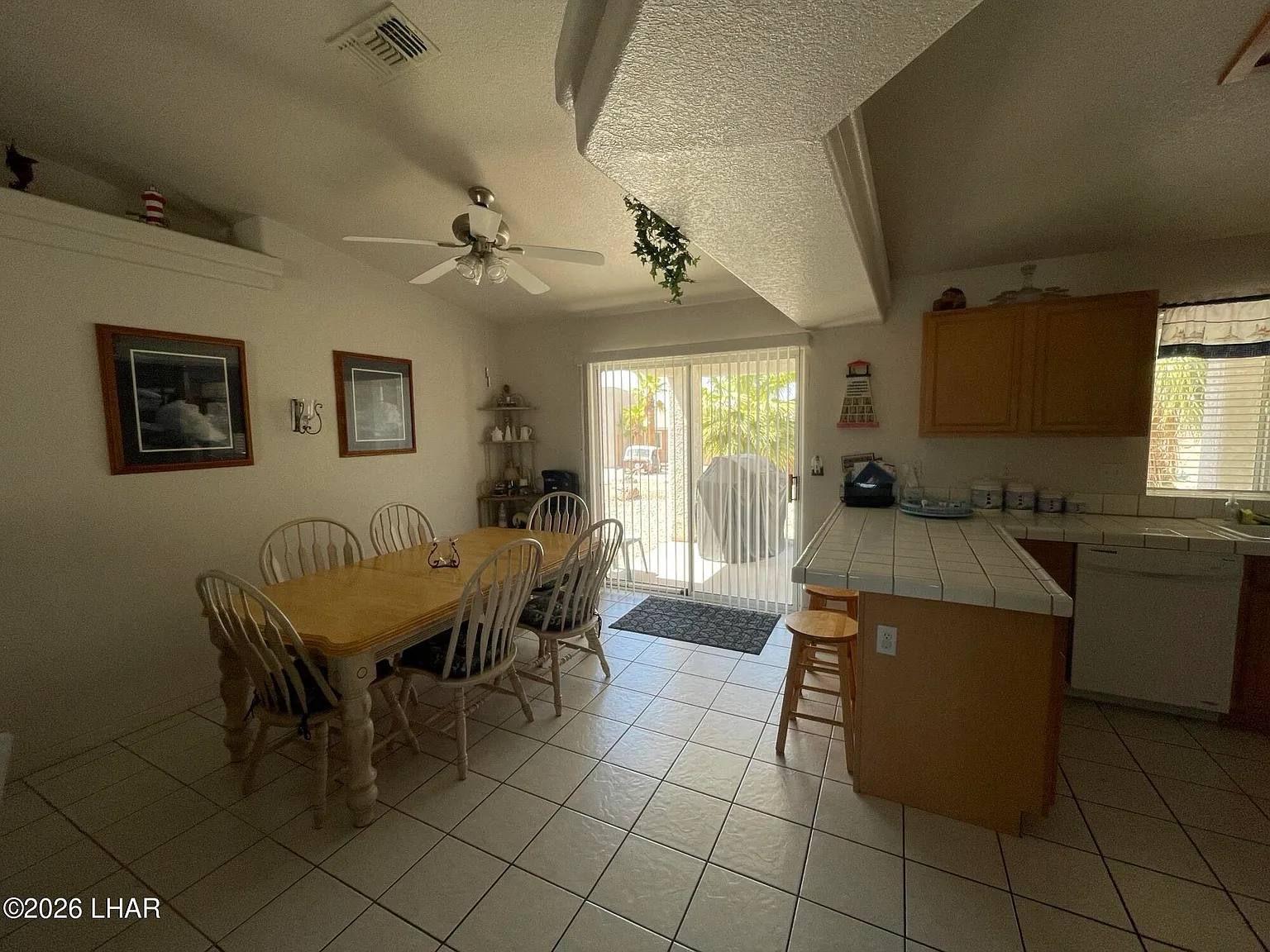 3 bed, 2.0 bath, 1509 sqft, $1,850 — Photo 3