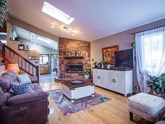 2nd image of 1648 Glen Ellyn Rd