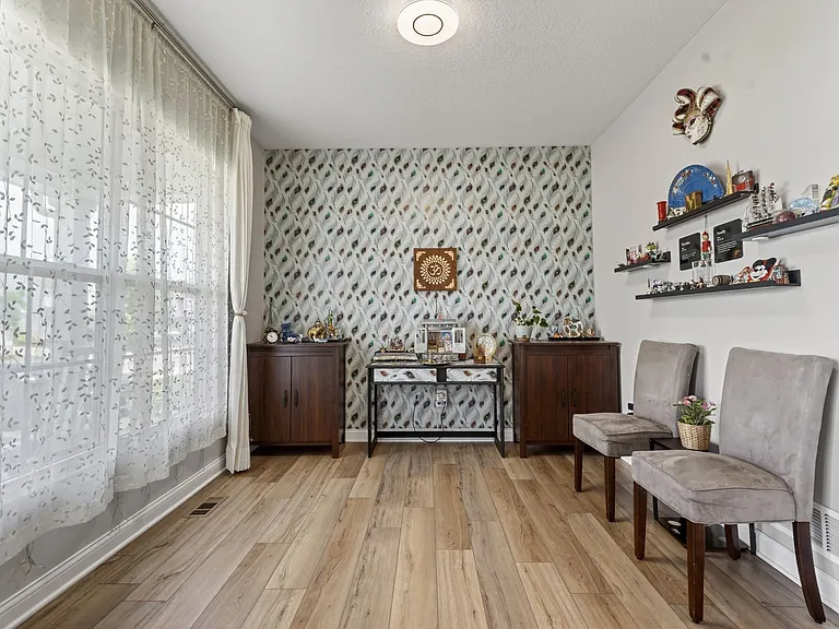 3805 Mantle Dr — Photo 9