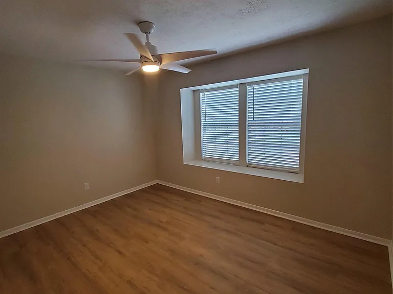 2514 Windswept Dr — Photo 29