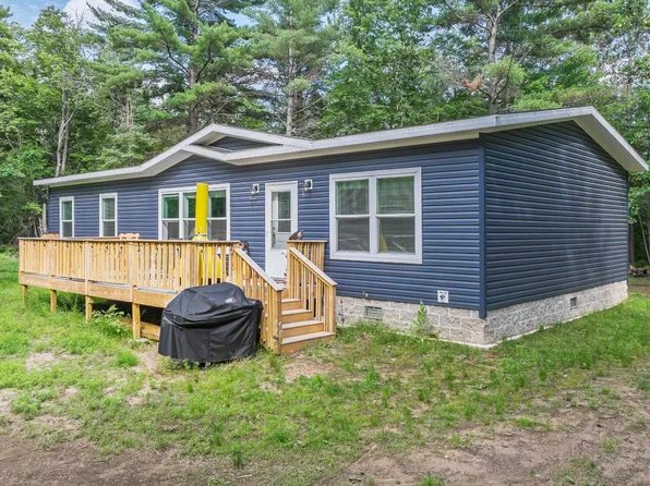 5028 Rivercrest Ln, Eagle River, WI 54521