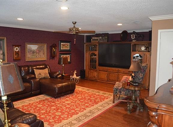 3rd image of 2509 Stone Creek Dr