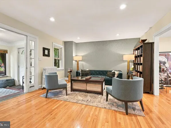 328 Glen Echo Rd, Philadelphia, PA 19119