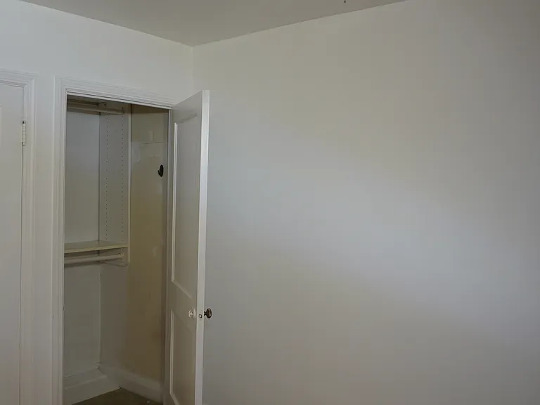 205 E Burke Ave — Photo 26