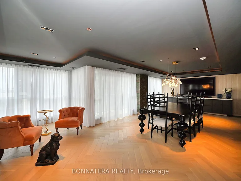 405 Dundas St W #319 — Photo 43