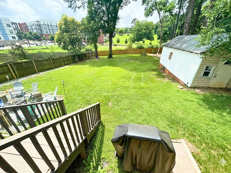 1429 Lyon Ct — Photo 8