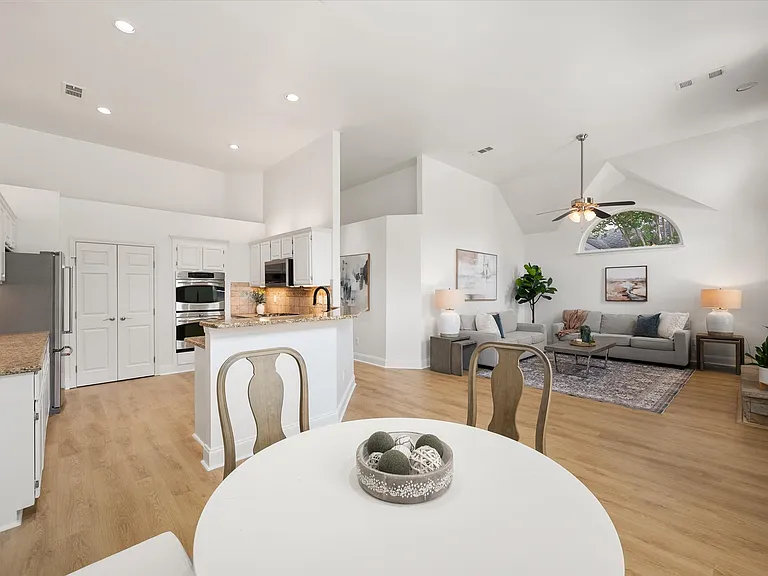 42 Sonora Dr — Photo 5