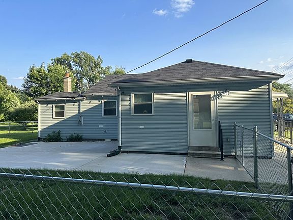 5th image of 32906 Robeson St
