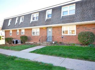 338 Dunfey Ln APT B, Windsor, CT 06095