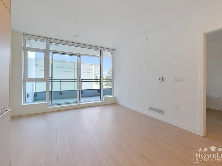 13675 107a Ave #812 — Photo 7