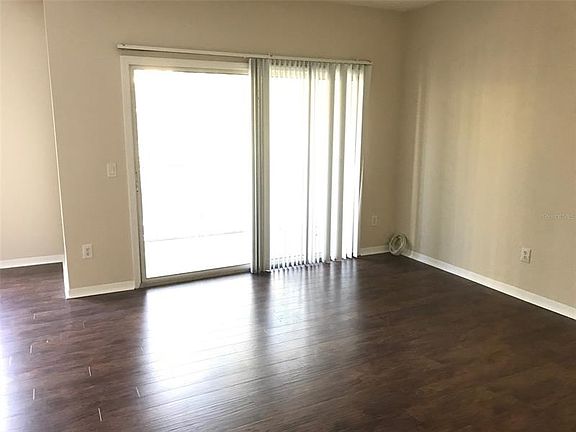 3rd image of 2550 Grand Central Pkwy APT 5
