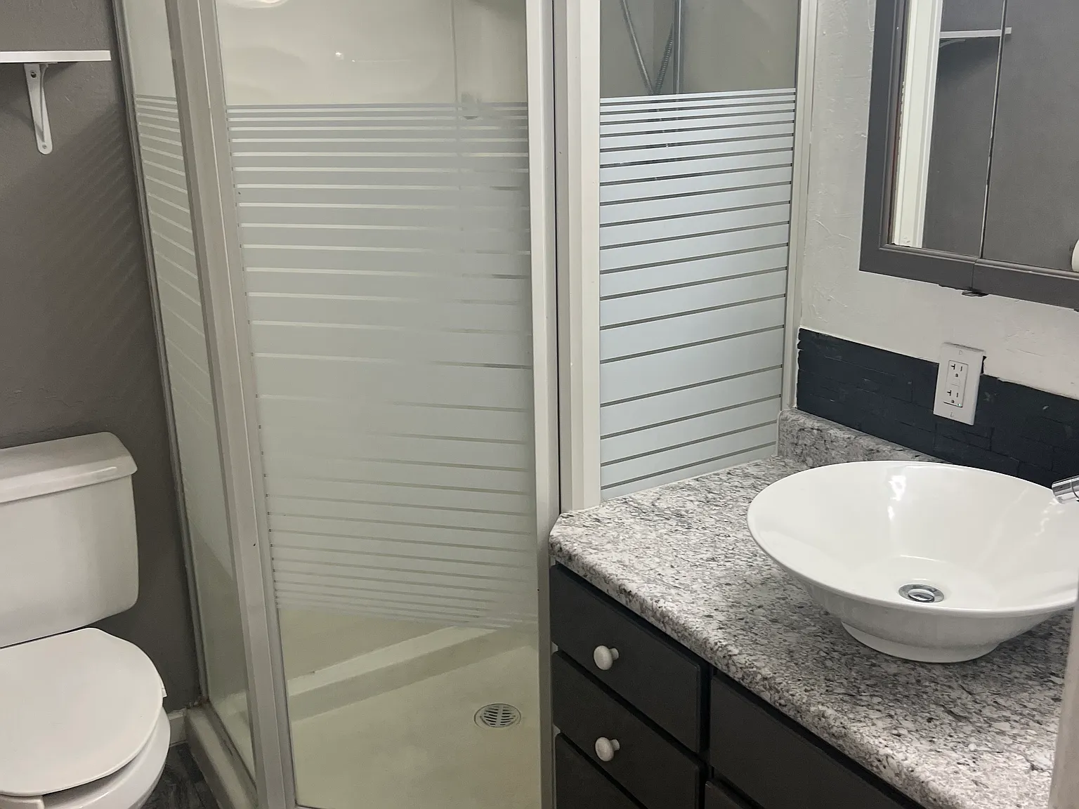 1 bed, 750 sqft, $1,350 — Photo 3