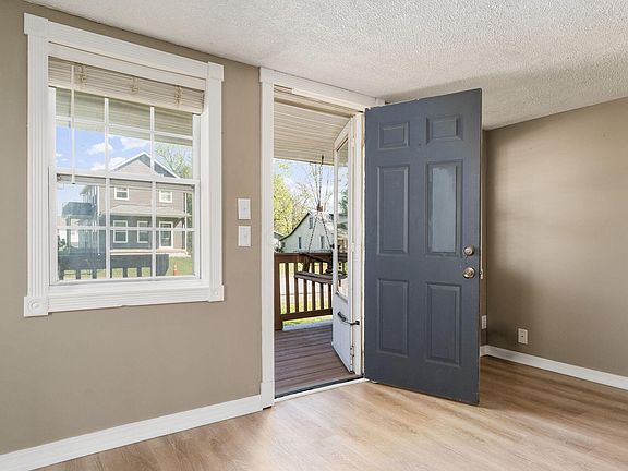 3rd image of 839 Pike St SW