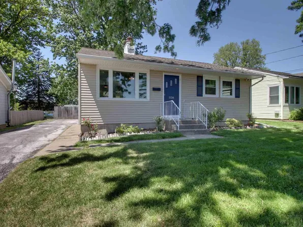 1126 S 16th St, Quincy, IL 62301