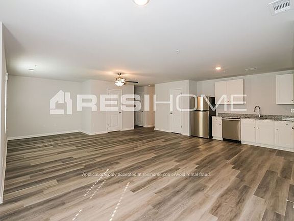 5th image of 145 Wellbrook Ct NE