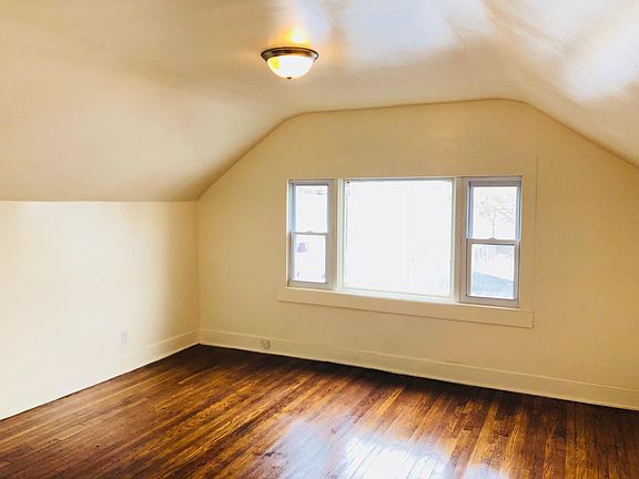 5th image of 454 Stockbridge Ave #2