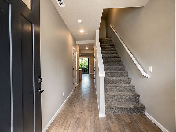 4th image of 13121 NE 71st Pl