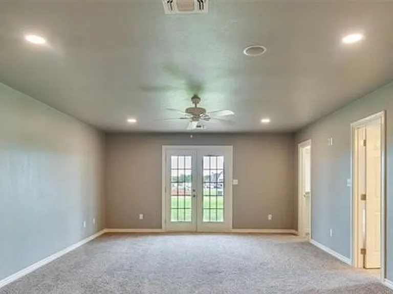 640 SW Dani Ann Ln — Photo 14