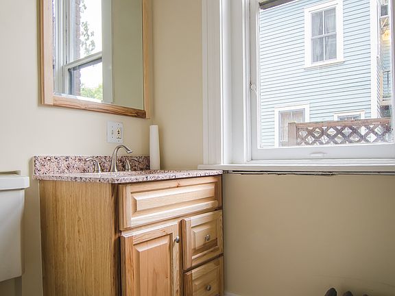 4th image of 401 Ashland Ave #10W
