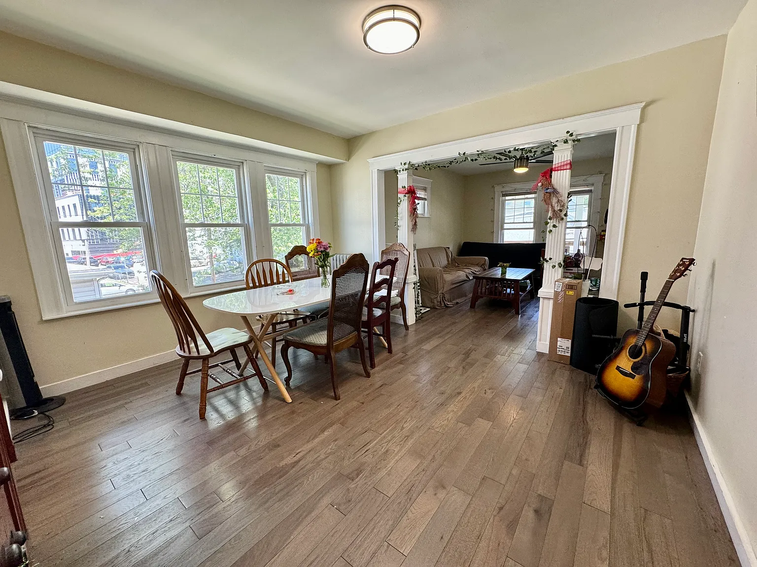 5 bed, 2100 sqft, $4,200 — Photo 4
