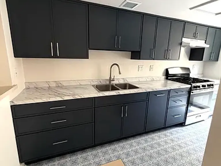 313 E Pine St #19 — Photo 4