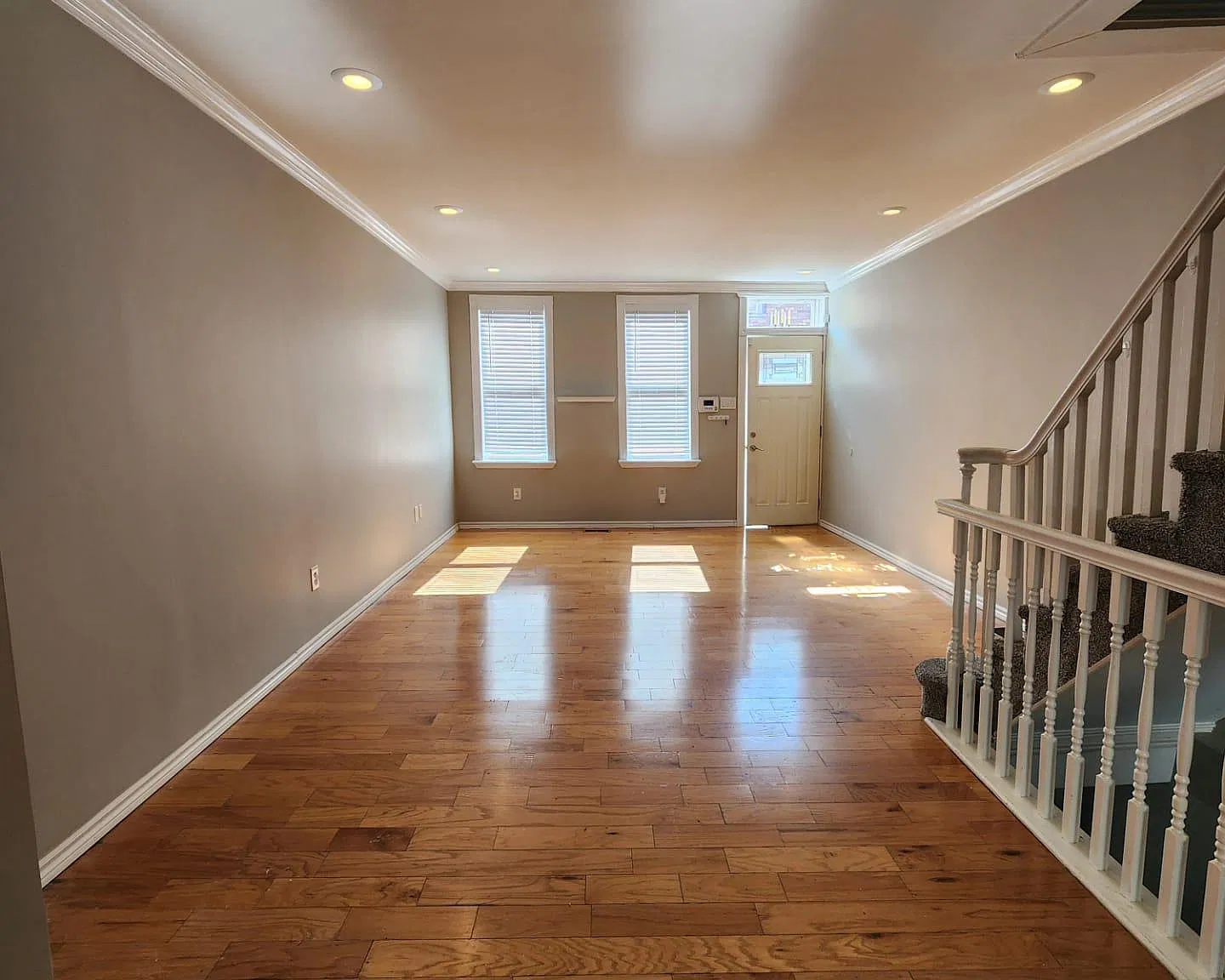 3 bed, 1.5 bath, 1144 sqft, $1,900 — Photo 3