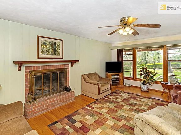 3rd image of 8033 Richland Ave