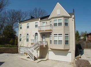 415 S Geyer Rd UNIT 1, Kirkwood, MO 63122