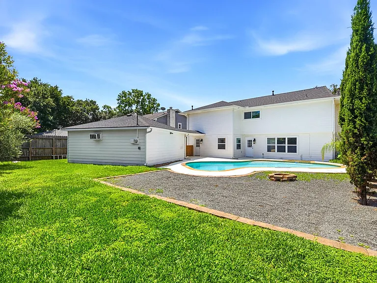 4810 Bayou Vista Dr — Photo 45