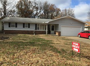 825 S Luster Ave, Springfield, MO 65802