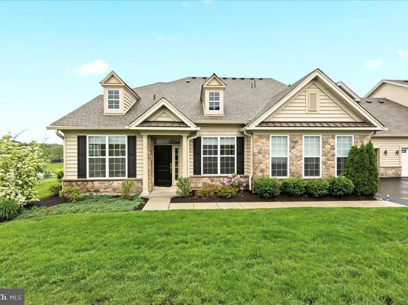 3354 Bushwood Dr, Perkasie, PA 18944