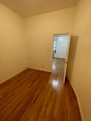 Rented by City Express Realty & Management Corp | media 11