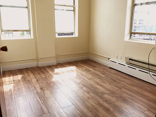 Rented by NY Space Finders Inc. | media 29