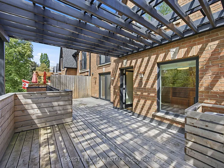 52 Shaftesbury Ave — Photo 42